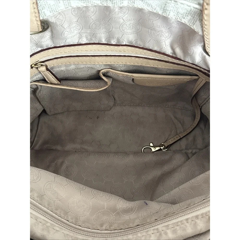 Michael Kors - Jet Set Signature - Vanilla Tote Bag